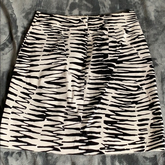 Trina Turk collection skirt - Picture 3 of 8